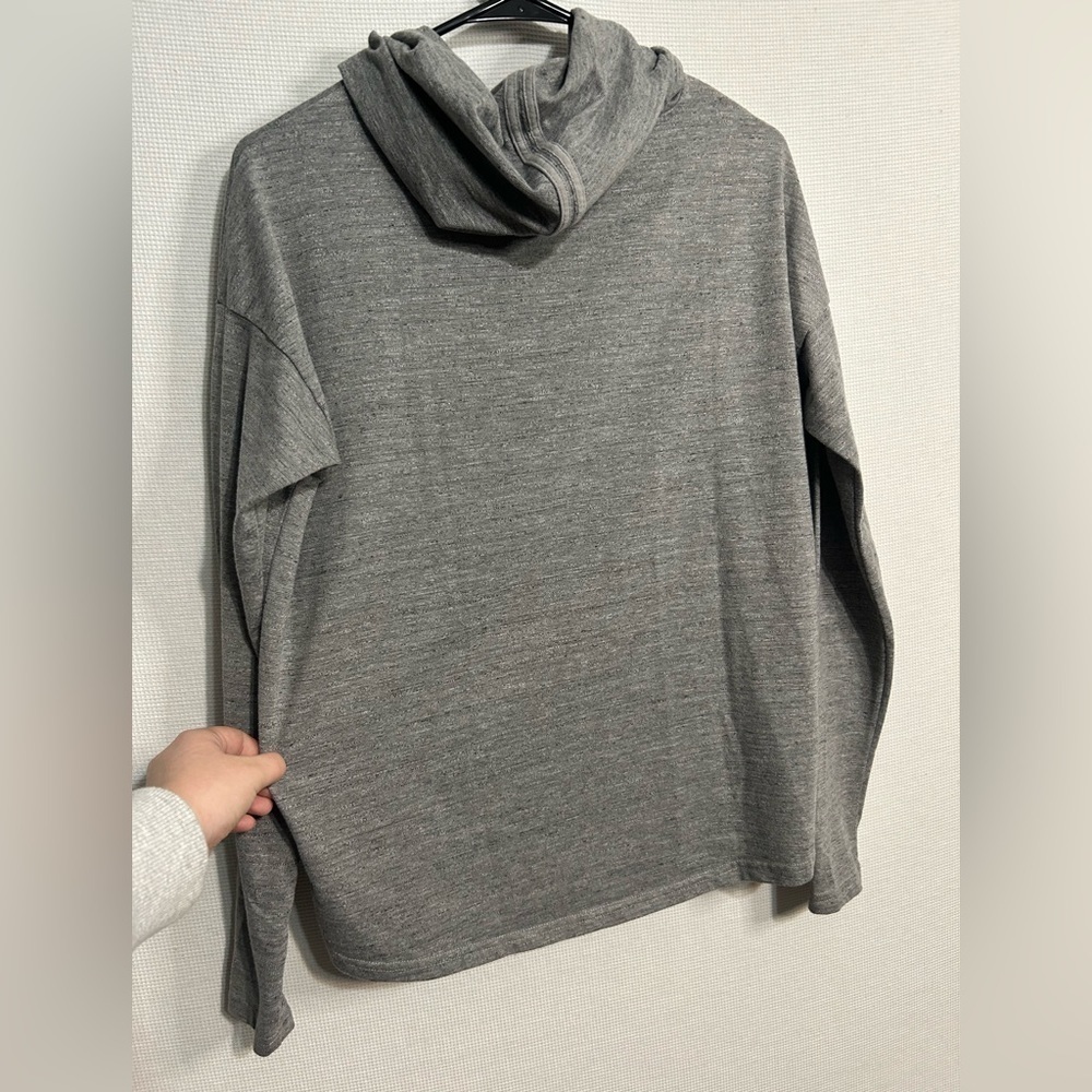 Bench hoodie - Picture 7 of 7